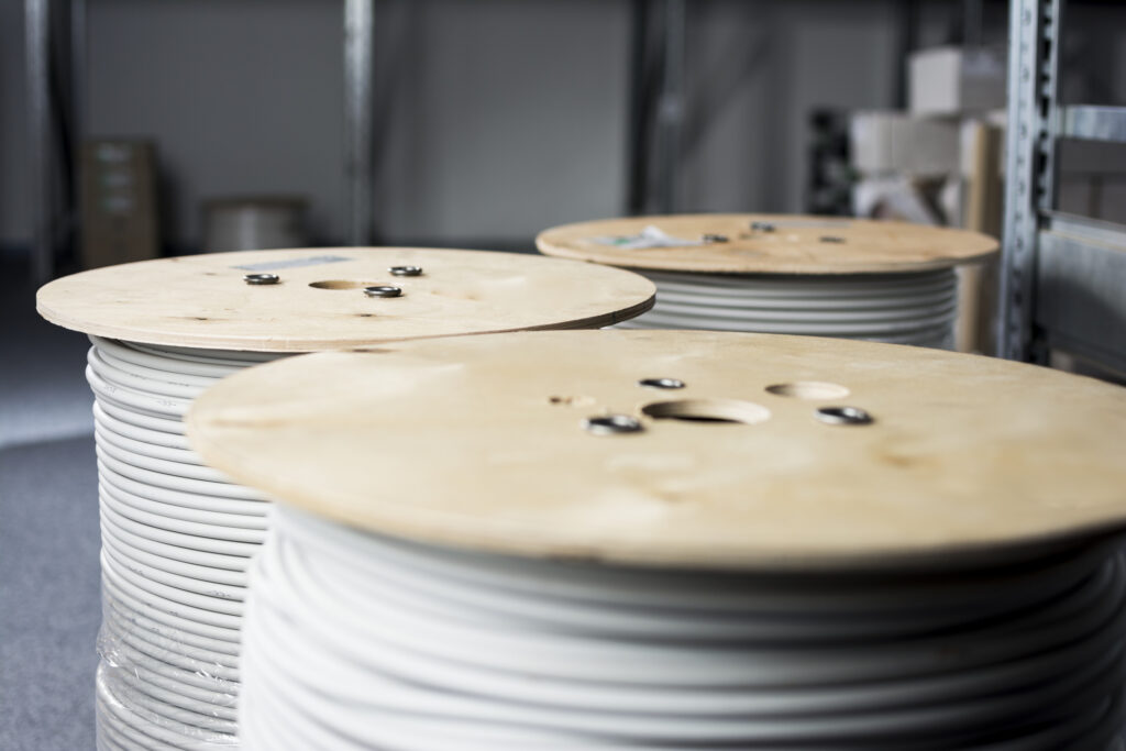 Wooden cable reels